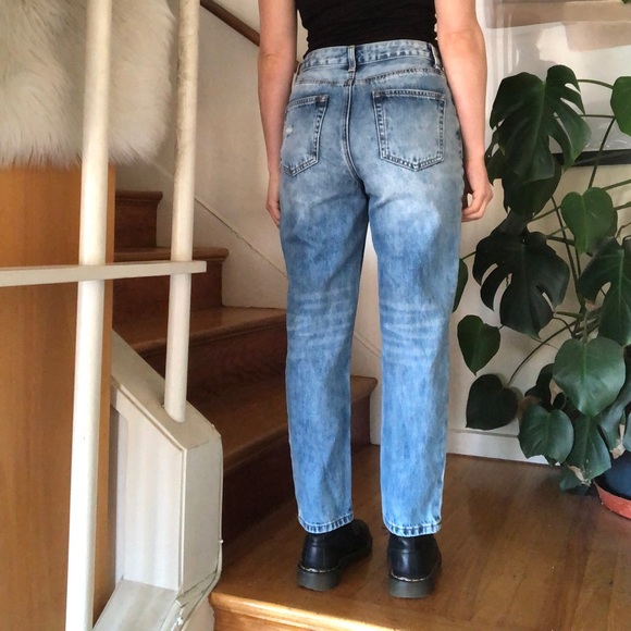 Vici Paige Distressed Boyfriend Jeans 26 - Picture 2 of 13